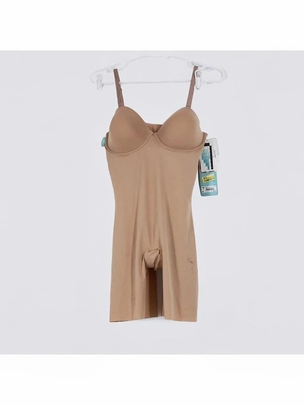 Assets by Spanx Women's Strapless Cupped Midthigh Bodysuit Size med new